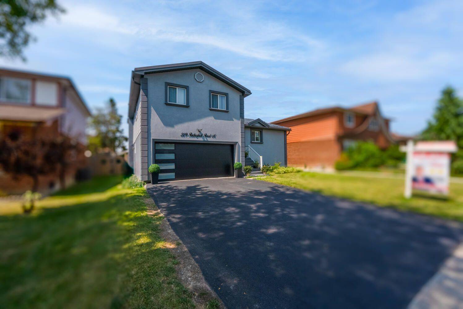 Brampton, ON L6V 2X7,229 Rutherford RD N