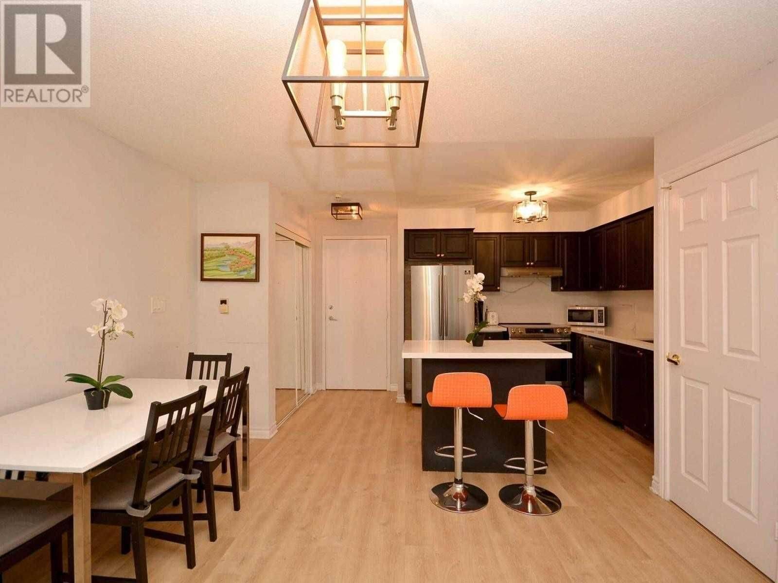Mississauga, ON L5B 4M7,3880 Duke Of York BLVD #1513