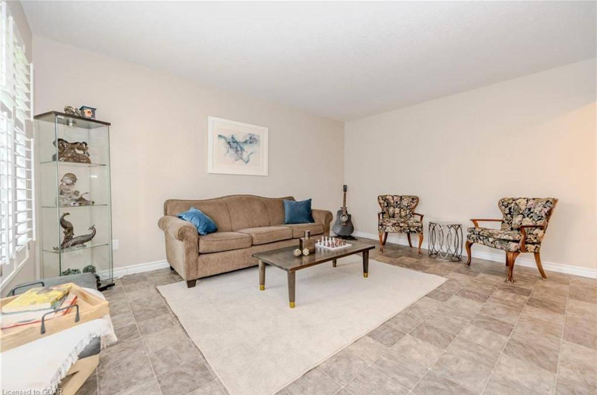 Cambridge, ON N3C 2X6,103 SCOTT RD
