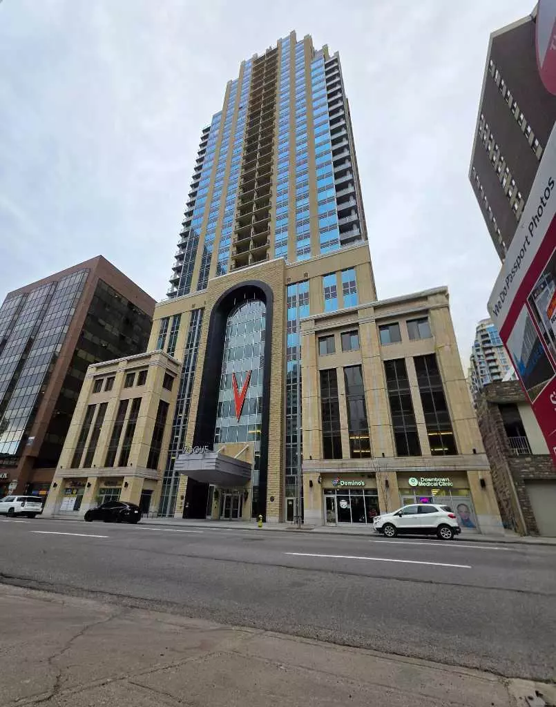 Calgary, AB T2P 1J3,930 6 AVE Southwest #1206