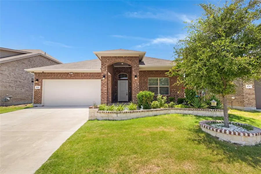 820 Wilmott Terrace, Fort Worth, TX 76247