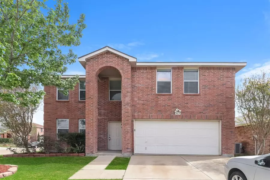 3825 Foxhound Lane, Fort Worth, TX 76123