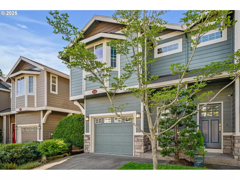 2136 NE MULTNOMAH ST, Portland, OR 97232