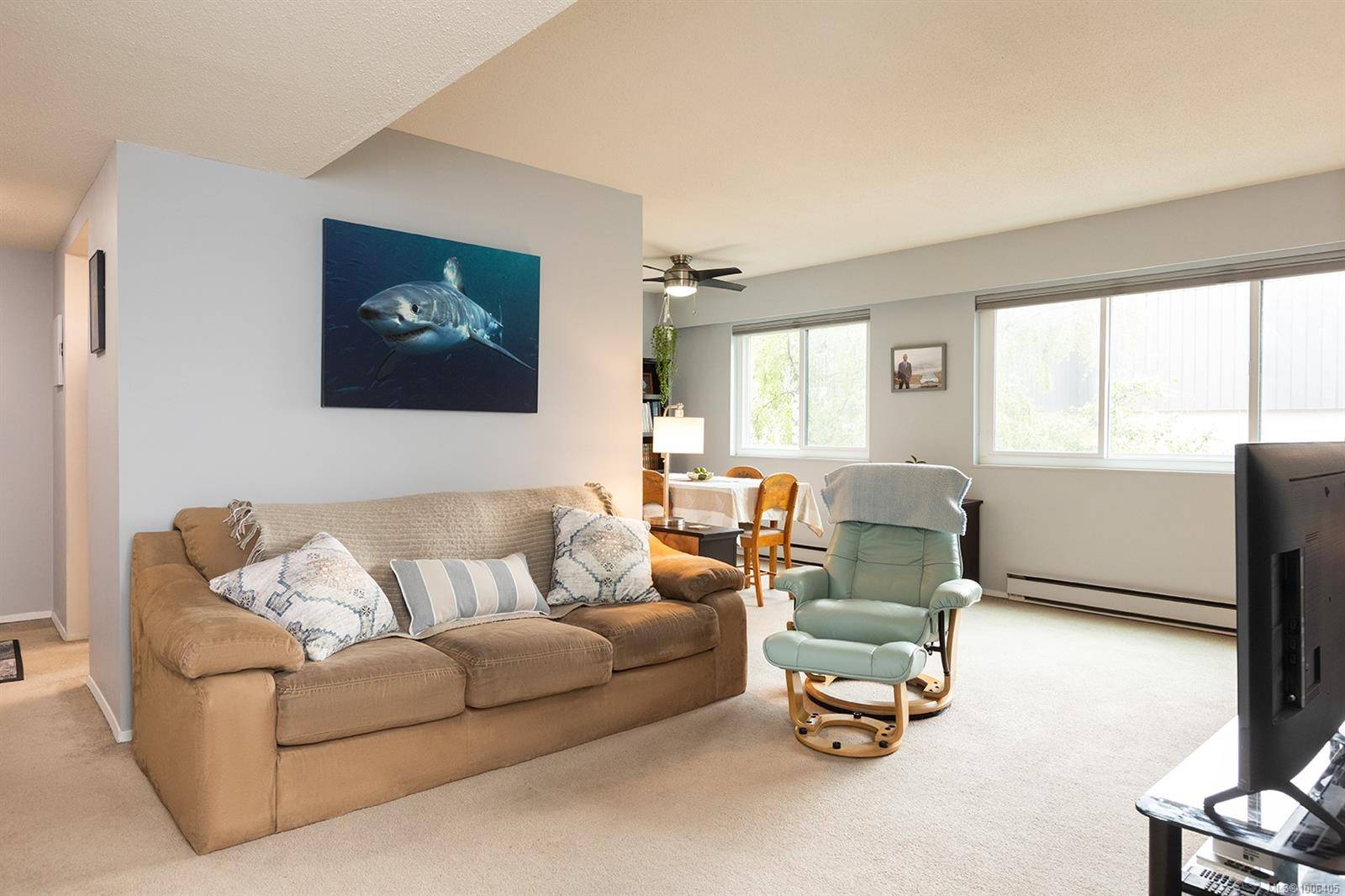 Victoria, BC V8V 2X5,1151 Oscar St #305