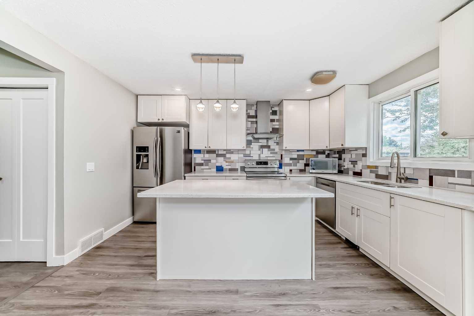 Calgary, AB T2A5K9,6103 Madigan DR Northeast #79