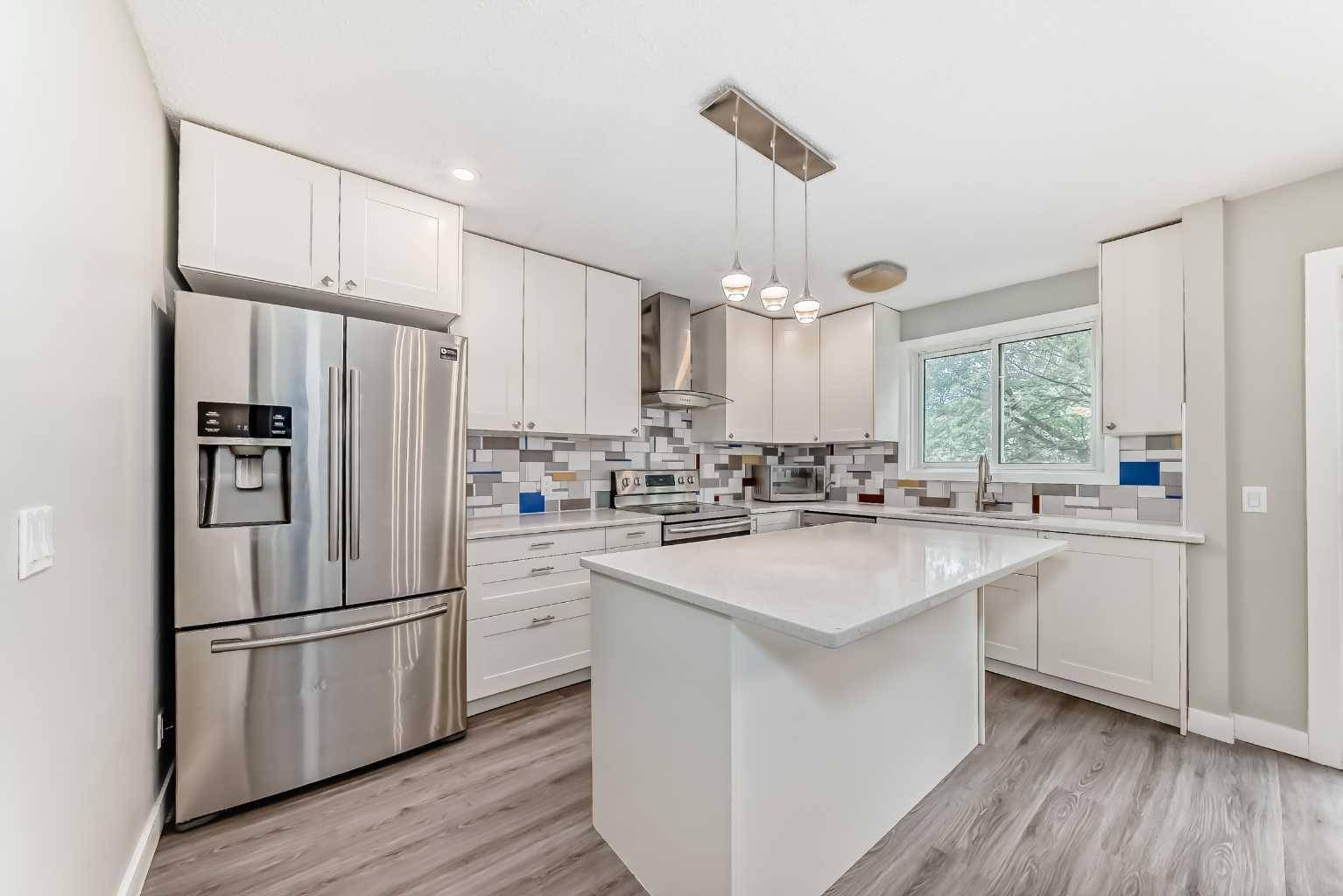 Calgary, AB T2A5K9,6103 Madigan DR Northeast #79