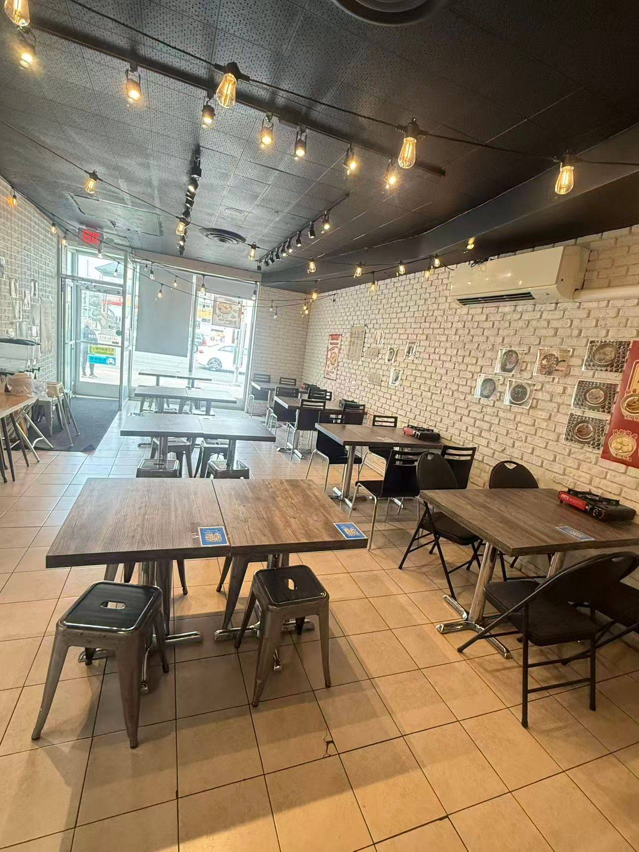 Toronto C14, ON M2M 3V7,5929 Yonge ST