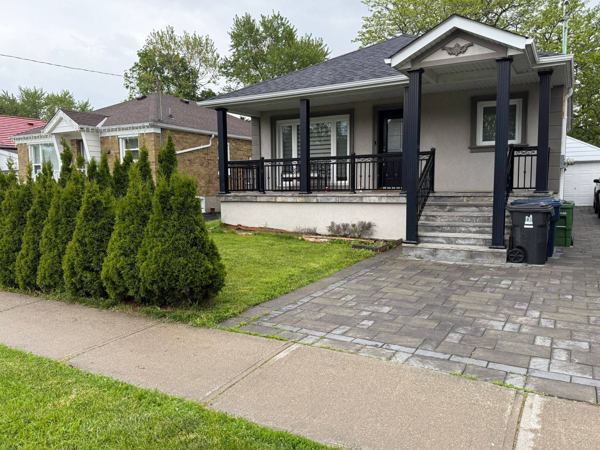 Toronto E04, ON M1R 3Y1,100 Ellington DR #Lower