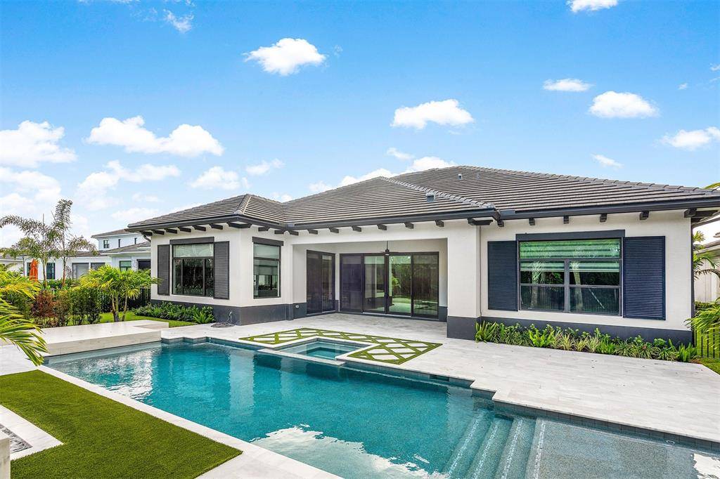 9280 Coral Isles Cir, Palm Beach Gardens, FL 33412