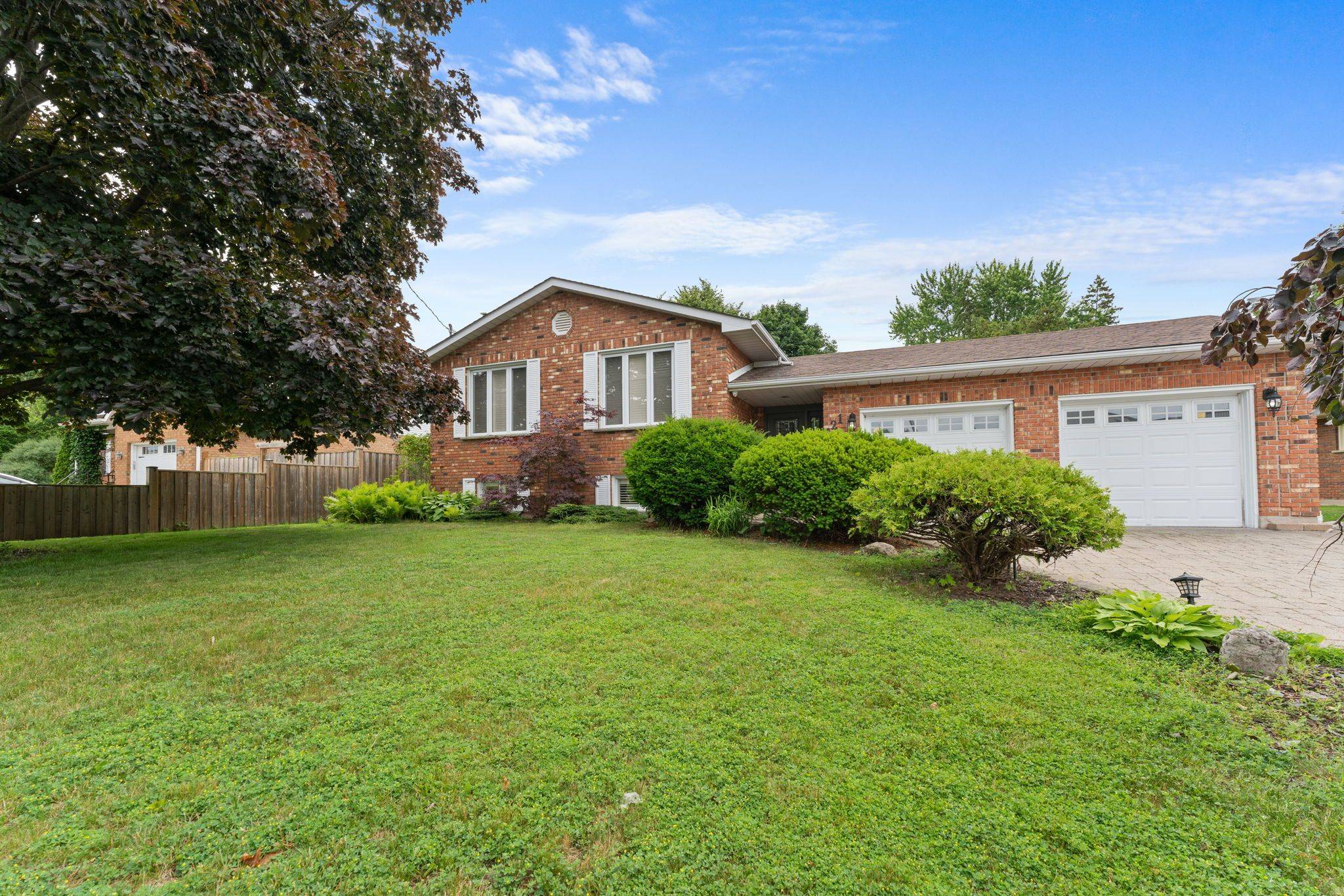 121 TollGate RD, Brantford, ON N3R 4Z9