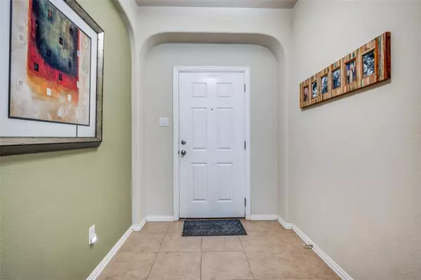Denton, TX 76210,2401 Redondo Road