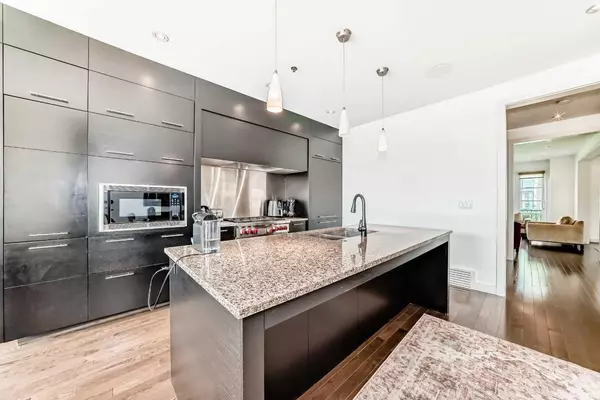 Calgary, AB T3H 0N8,606 Aspen Meadows HL SW