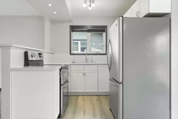 Airdrie, AB T4A 1L9,51 Big Hill WAY Southeast #45