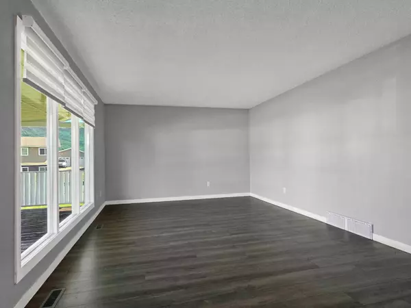 Grande Cache, AB T0E0Y0,11309 Leonard ST