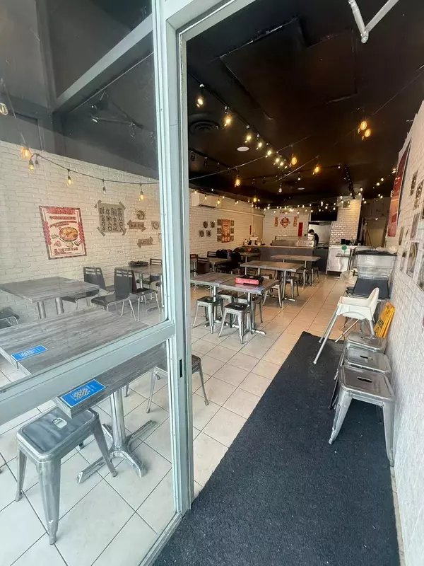 Toronto C14, ON M2M 3V7,5929 Yonge ST