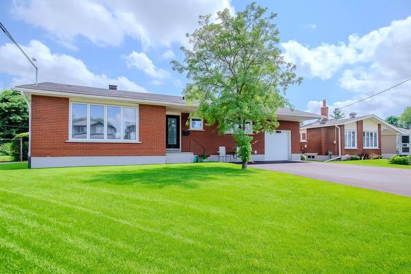882 Balsam DR, Orleans - Cumberland And Area, ON K1E 1B5