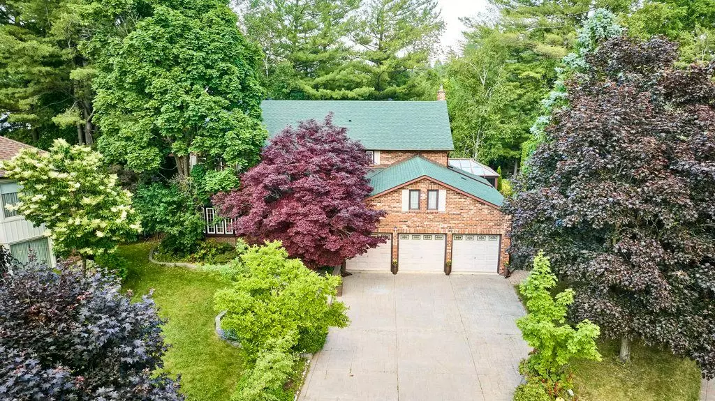 1201 Abbey RD, Pickering, ON L1X 1W1