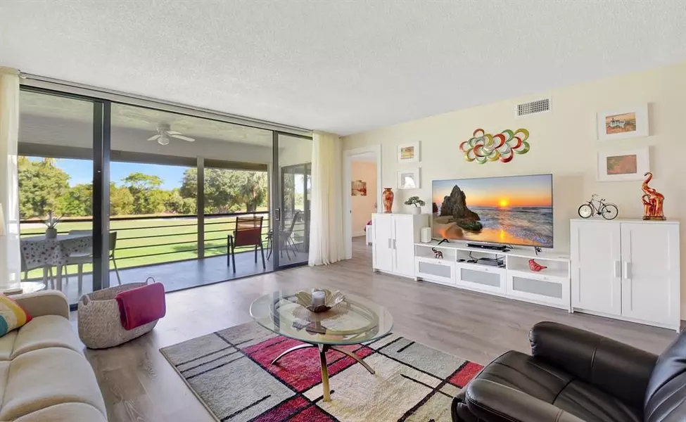 11114 Green Lakes Dr #203, Boynton Beach, FL 33437