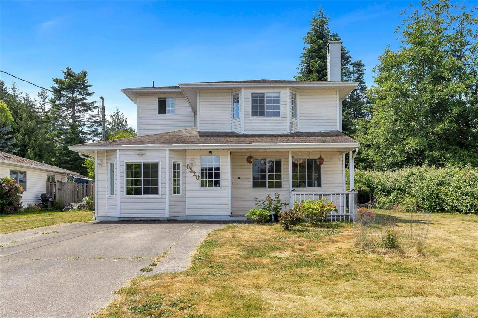 6520 Country Rd, Sooke, BC V9Z 0W9