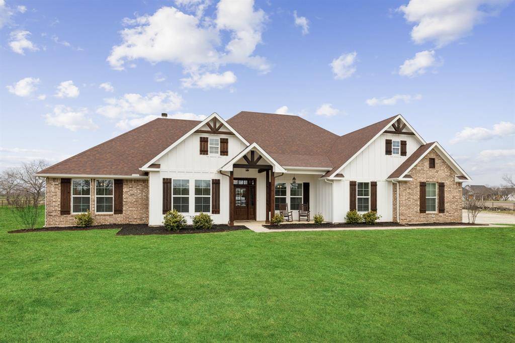 425 Reason Jones Road, Valley View, TX 76272