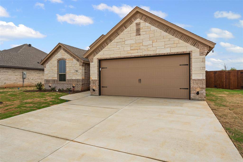 Springtown, TX 76082,704 Jameson