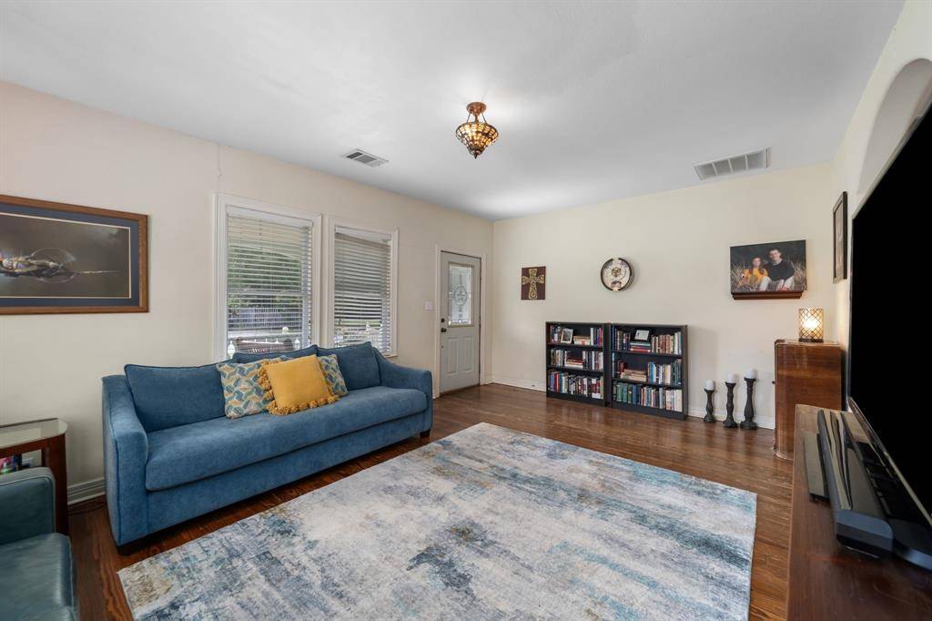 Farmersville, TX 75442,115 Central Avenue
