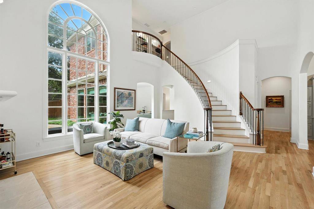 Dallas, TX 75287,5132 Quail Lake Drive