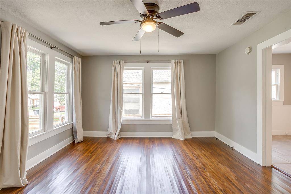 Fort Worth, TX 76110,3221 8th Avenue