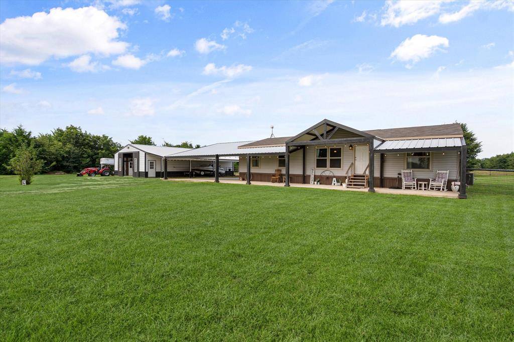 Corsicana, TX 75109,810 SE County Road 2260