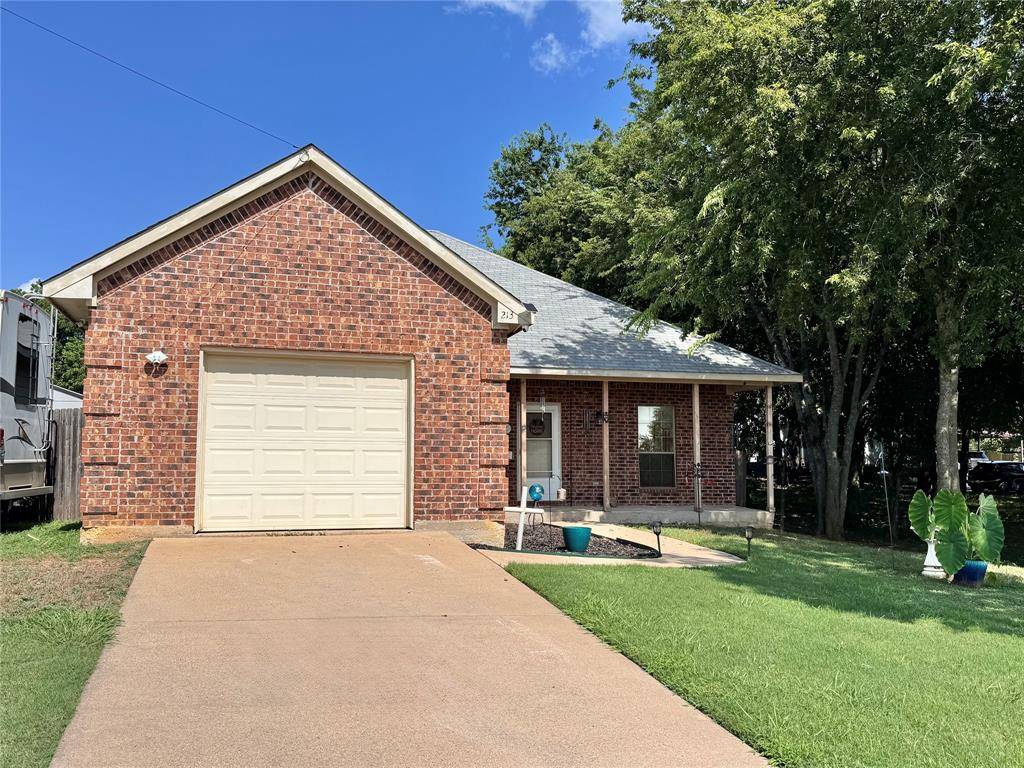 Alvarado, TX 76009,213 S Preston Street