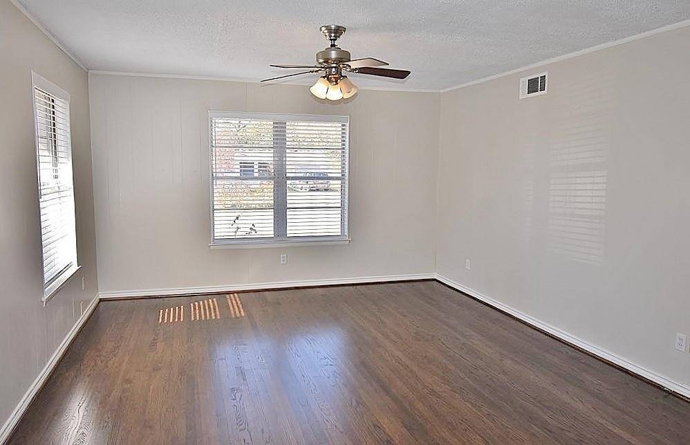 Dallas, TX 75228,10238 San Lorenzo Drive