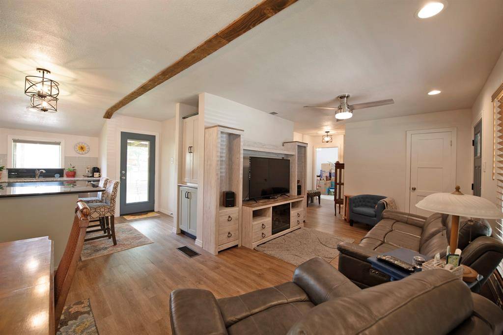 Mesquite, TX 75149,512 Kedy Street