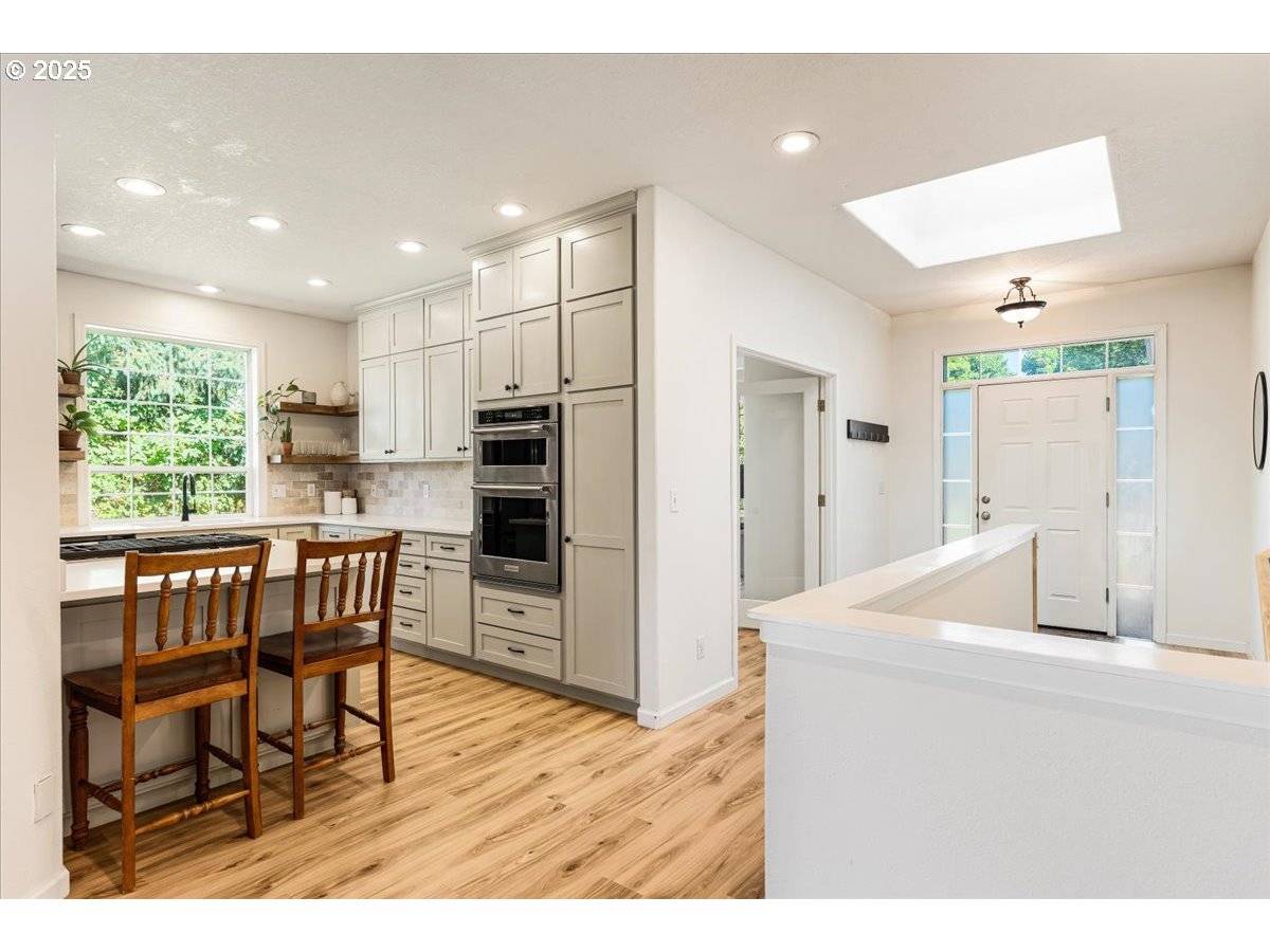 Portland, OR 97224,9174 SW WAVERLY DR