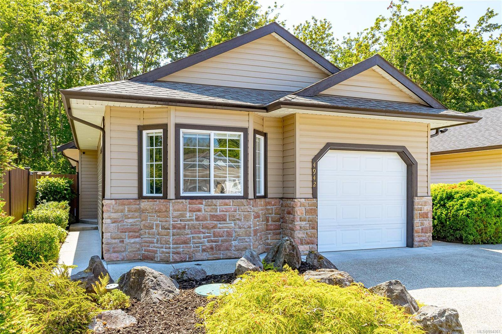 4942 Coventry Lane, Ladysmith, BC V9G 1J7
