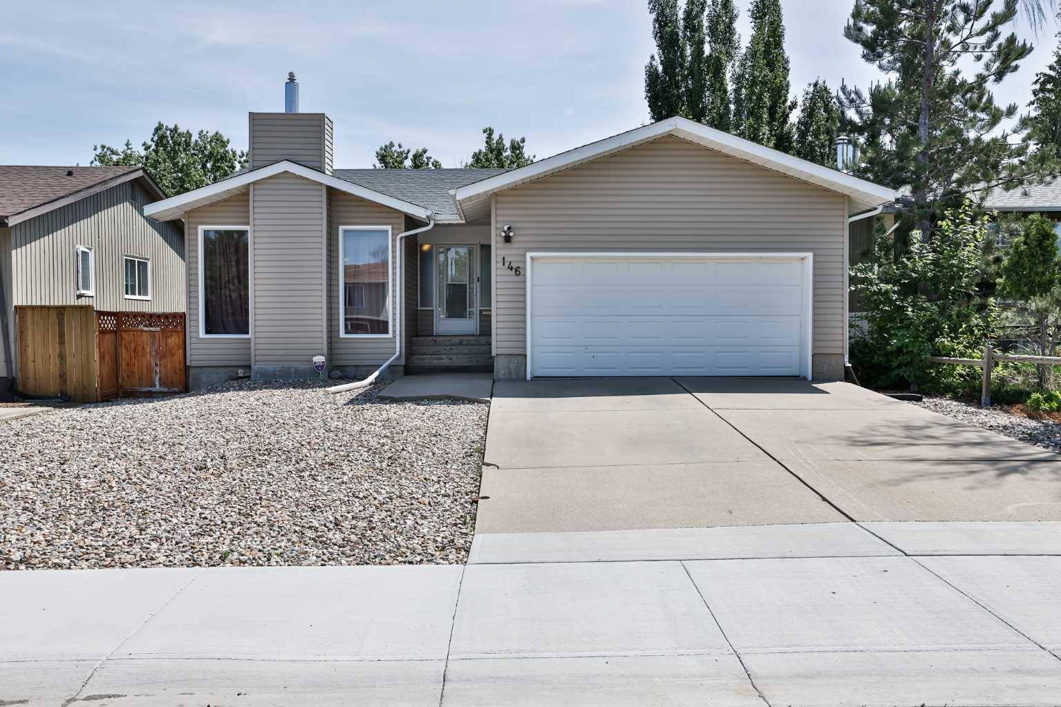146 Oxford RD West, Lethbridge, AB T1K 4V4