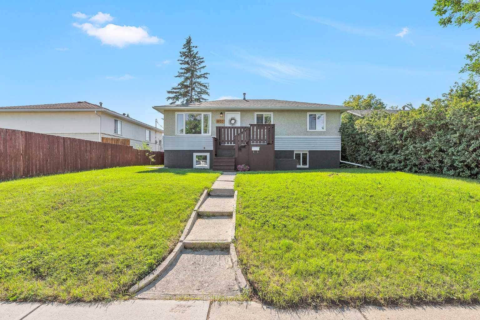 1135 39 ST SE, Calgary, AB T2A 1H4