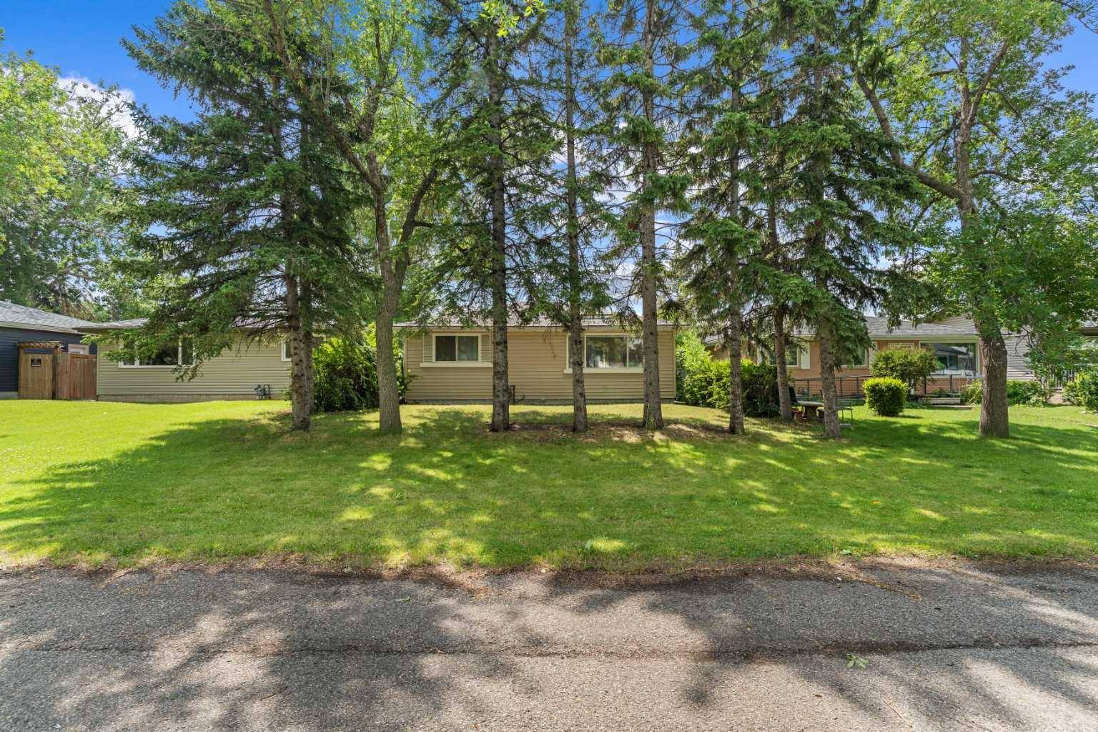 Calgary, AB T2B 0K3,3240 33A AVE Southeast
