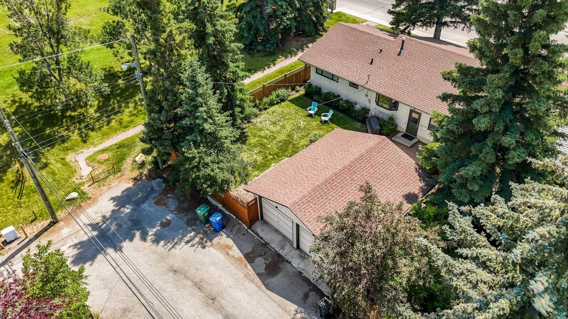Calgary, AB T2J2W7,1803 Lake Bonavista DR Southeast