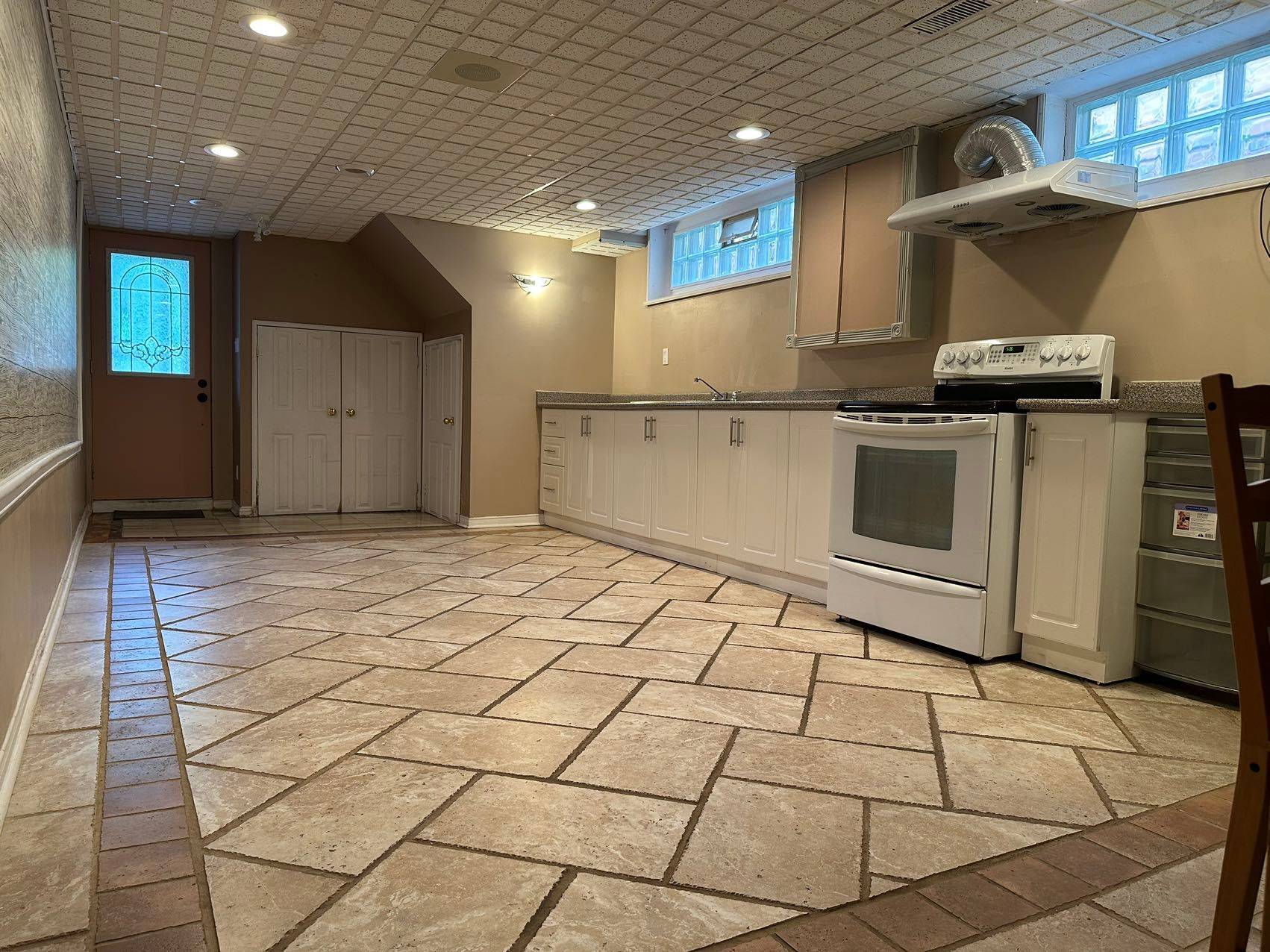 Toronto C15, ON M2M 2Y5,6 Harrington CRES #Bstmnt