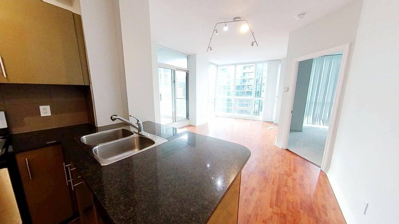 16 Yonge ST #2201, Toronto C01, ON M5E 2A1