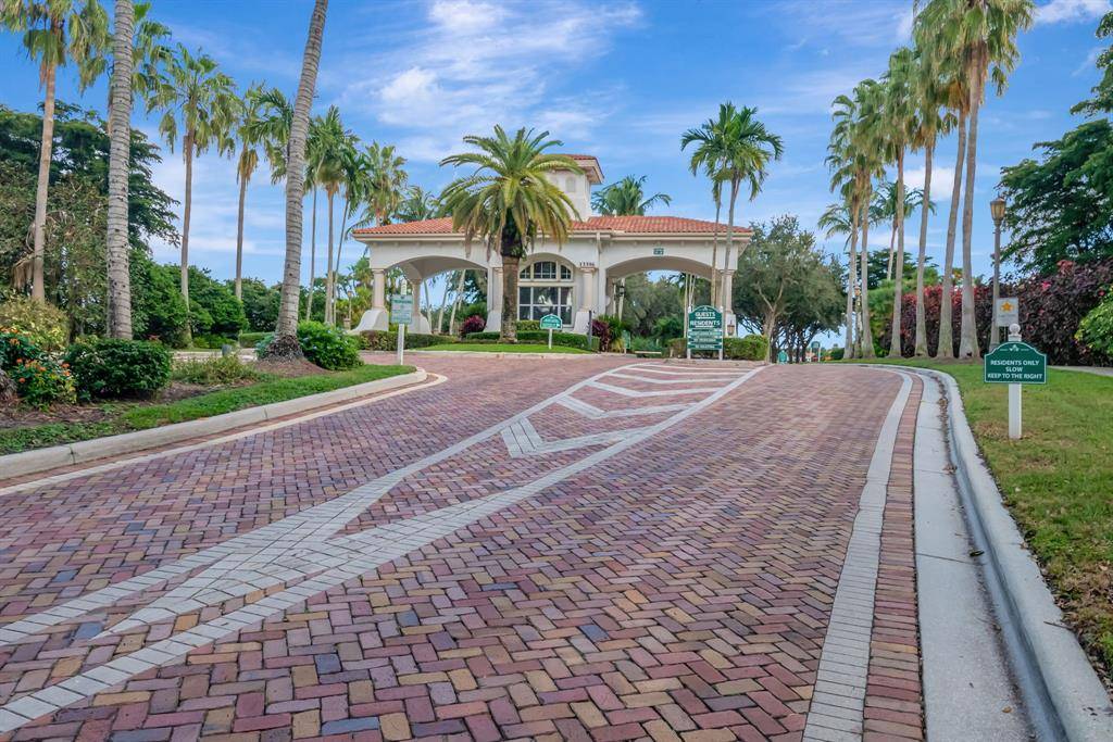 Delray Beach, FL 33446,7113 Francisco Bend Dr