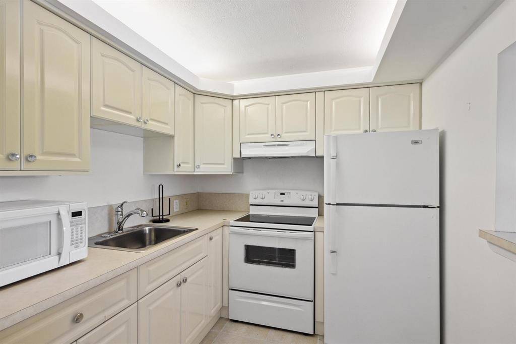 Boca Raton, FL 33434,146 Suffolk D #146