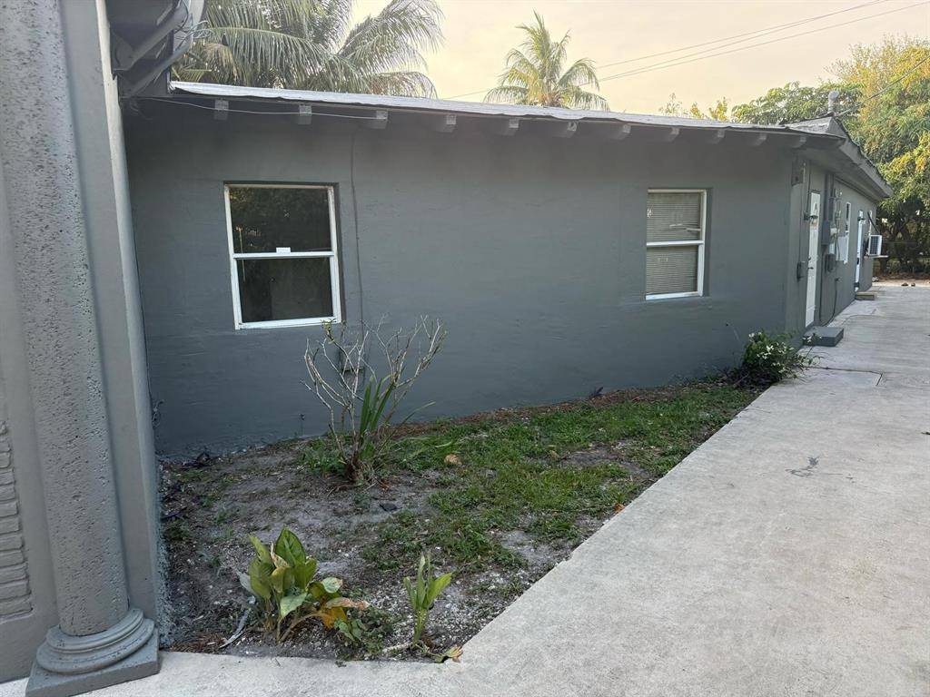 Hollywood, FL 33020,2739 Lincoln St