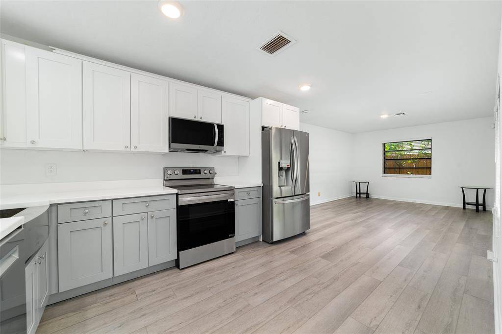Oakland Park, FL 33334,1273 NE 37 Street