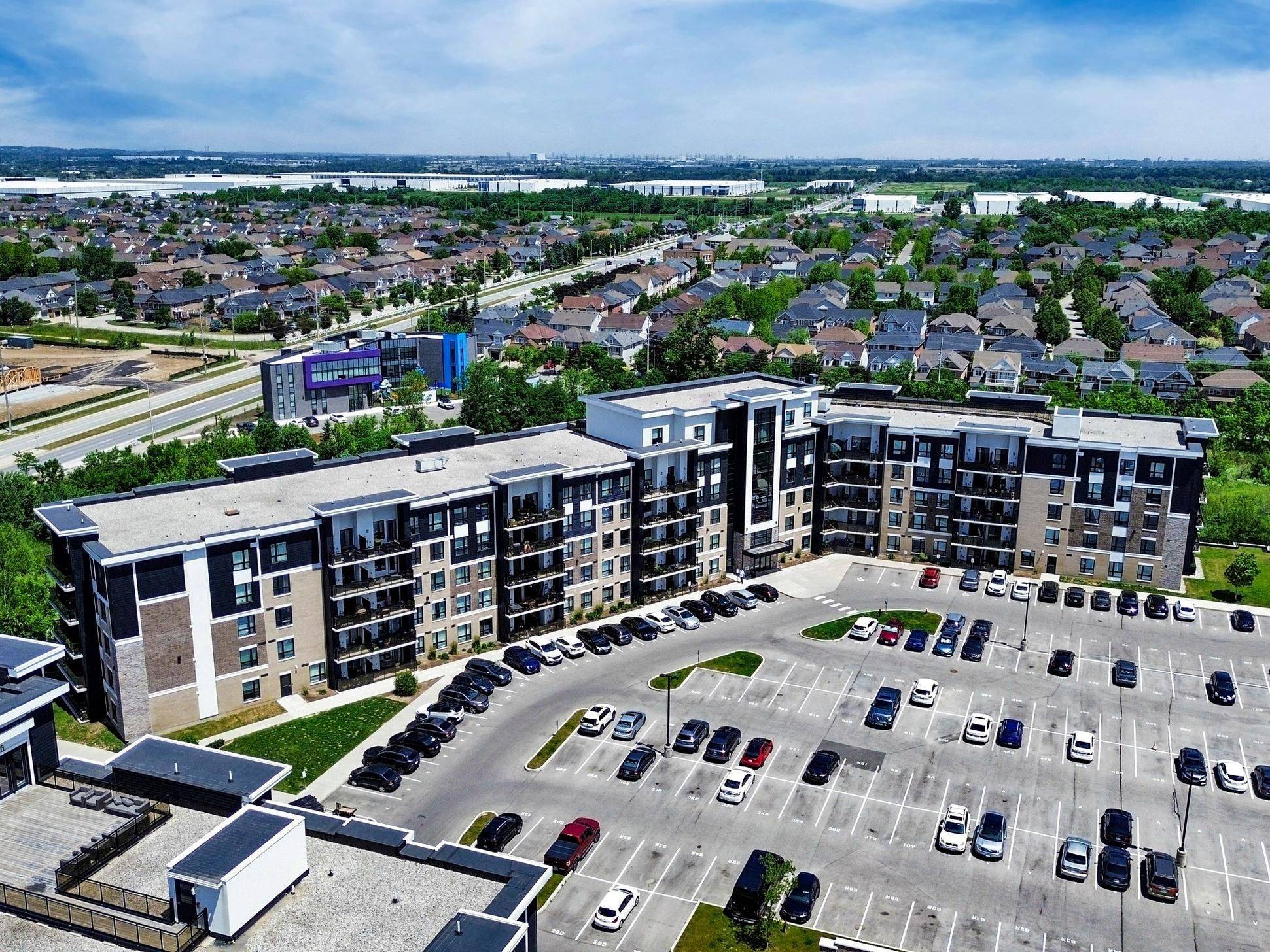 Milton, ON L9T 9A6,630 Sauve ST #215