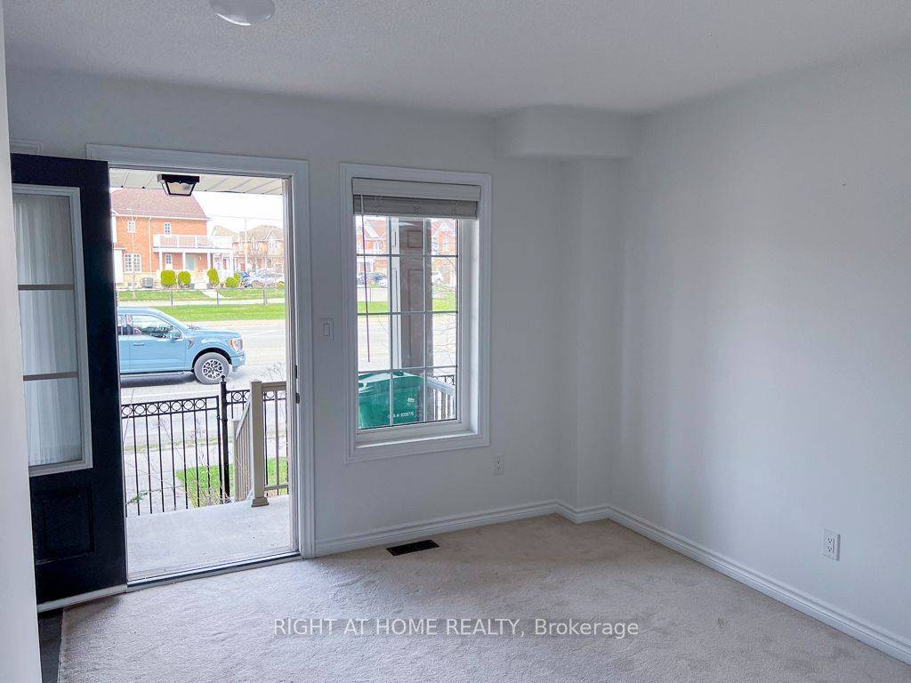 Brampton, ON L6Z 0H9,11 Telegraph ST #MAIN