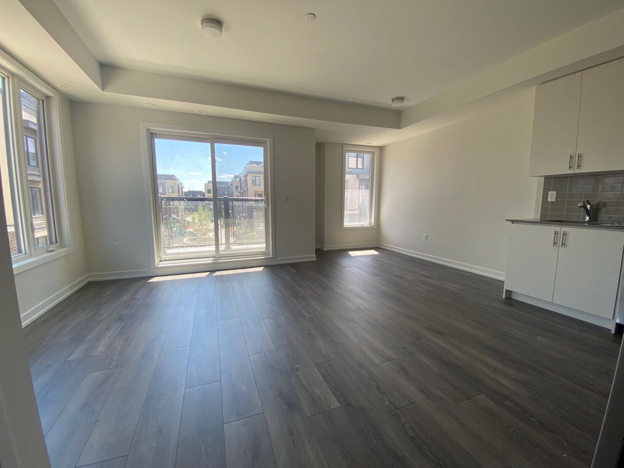 3566 Colonial DR #2, Mississauga, ON L5L 0C1