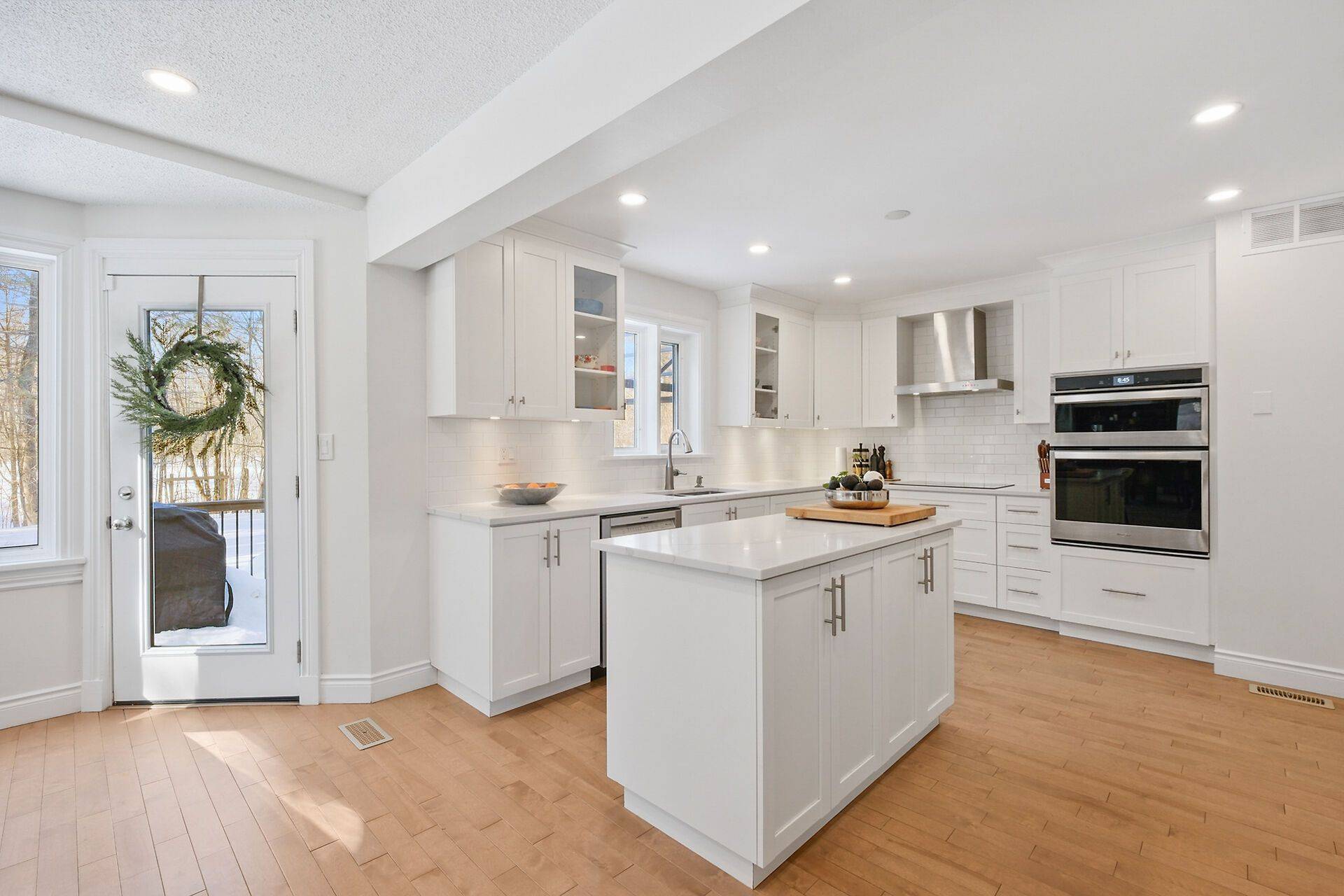 Orleans - Cumberland And Area, ON K4C 1A9,1390 Lough DR