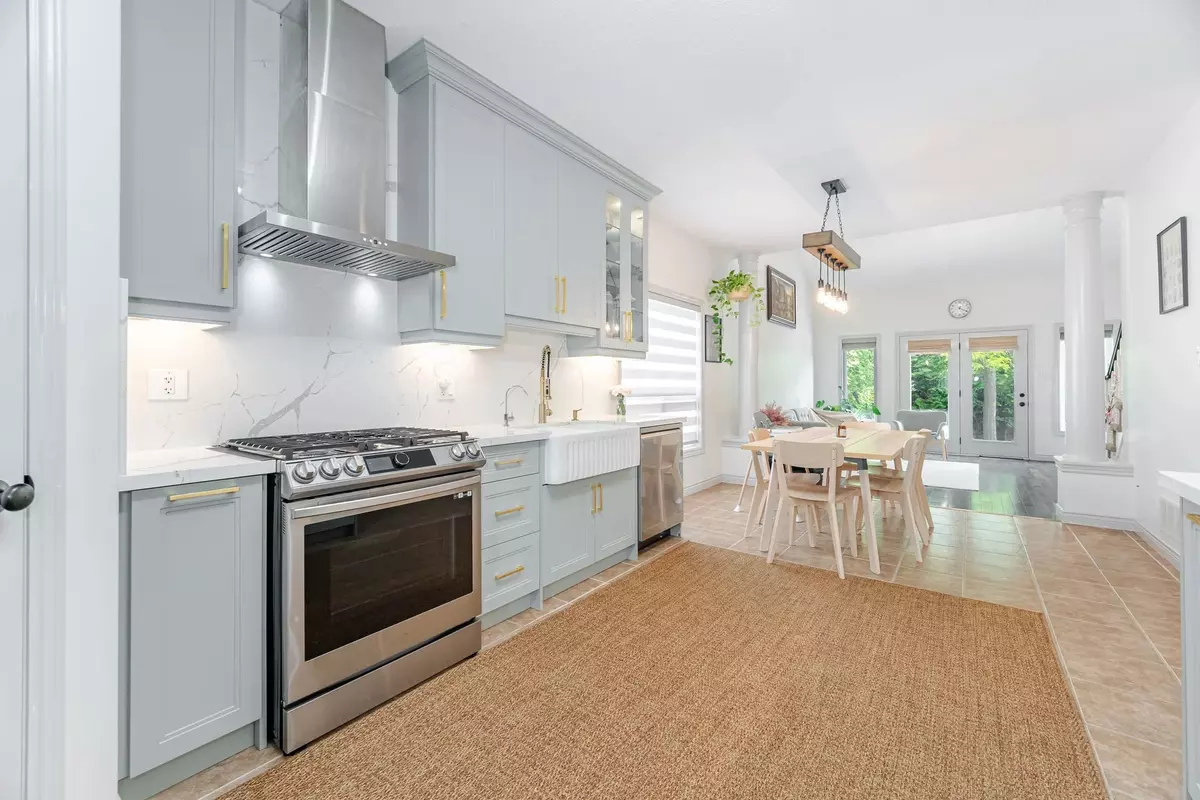 New Tecumseth, ON L9R 2E6,39 Stoneham ST