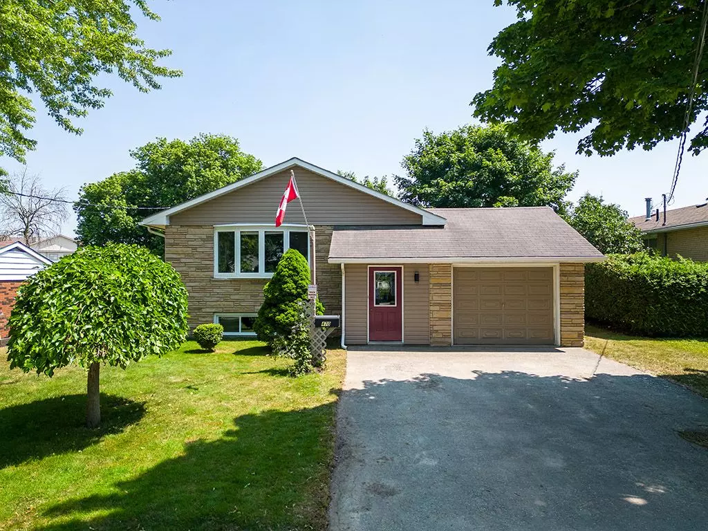 Wellington North, ON N0G 2L2,470 Wellington ST E